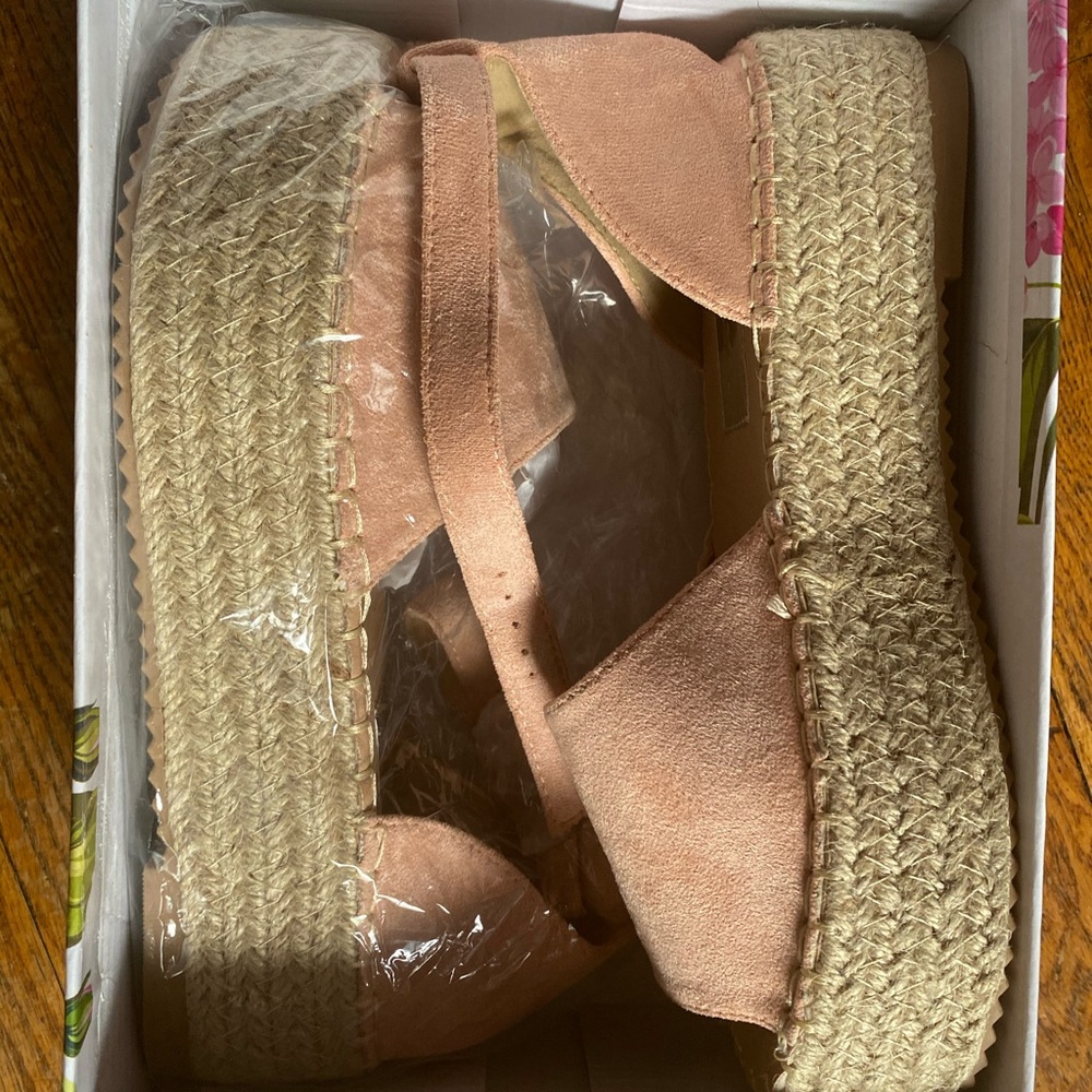 Pink open toe Espadrilles (so cute)!